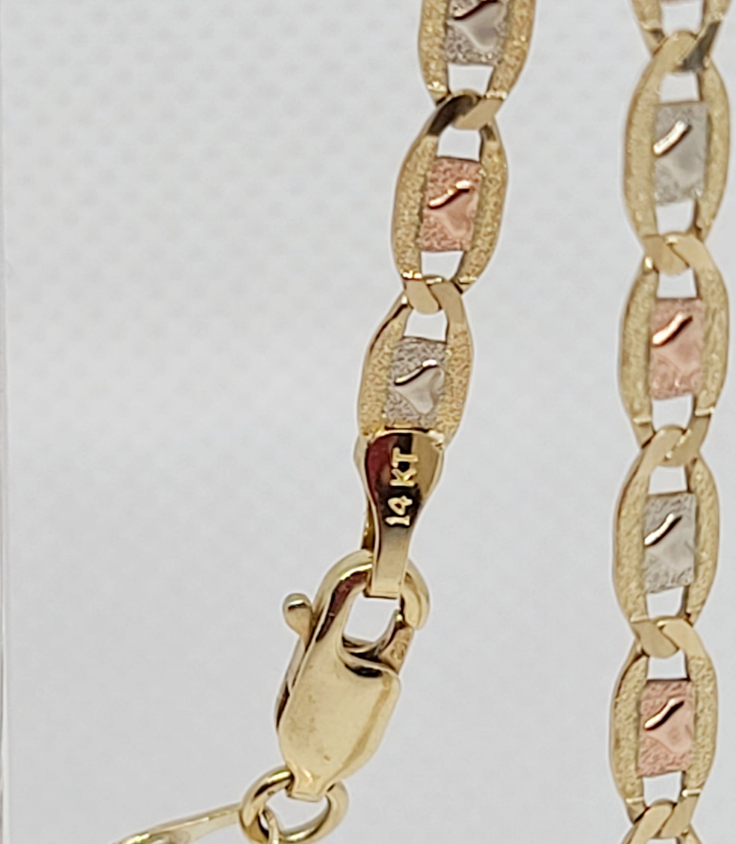 14k Valentino 3-Tone Heart Chain