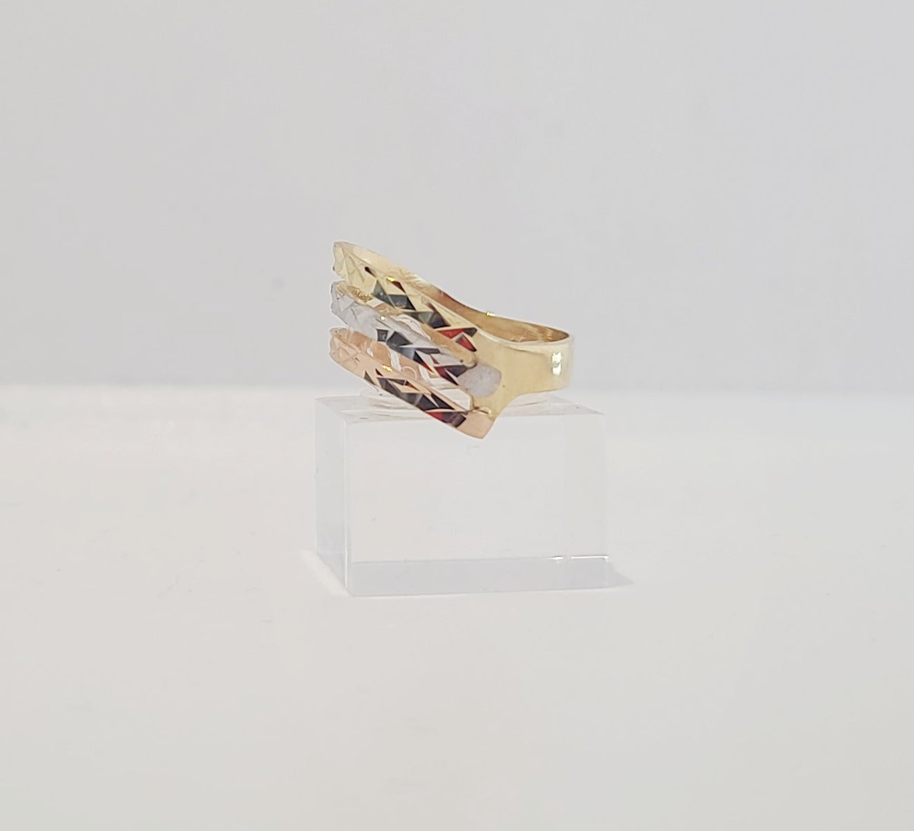 14k Women Tri-Color Slanted Ring