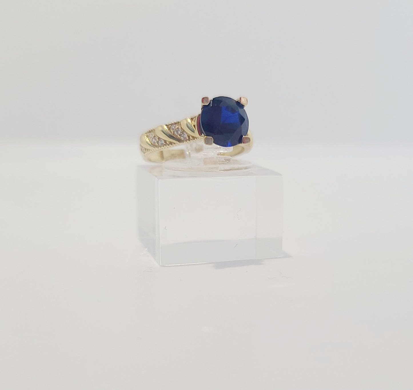 14k Blue Sapphire Woman Ring